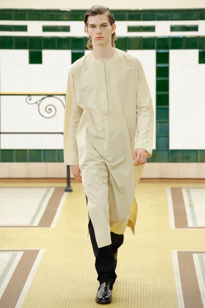 Look 3
